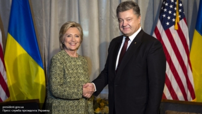 Новая болезнь Клинтон: Порошенко объявил себя ее человеком на Украине