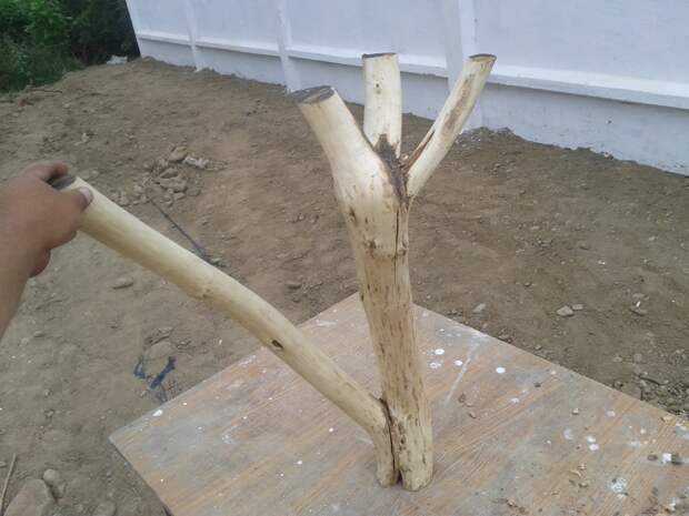 2. Дерево - карагач, очень плотная древесина. Пришлось резать болгаркой. Отсюда и чернота на срезе. животные, коты, своими руками, сделай сам