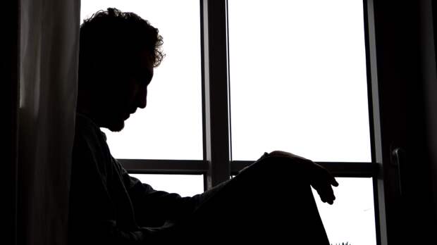 Психолог Самбурский посоветовал россиянам проводить в одиночестве 20 минут в день