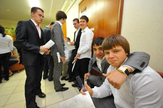 РБК: учителя назвали минусы и плюсы отмены самого популярного ЕГЭ