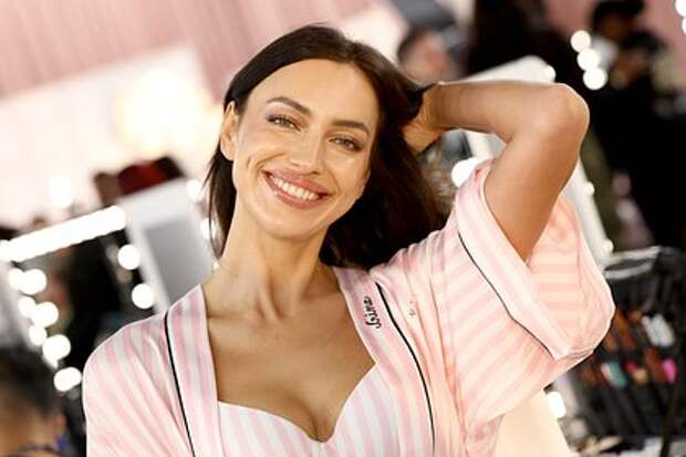 В Еманжелинске приостановили взыскание долгов с Ирины Шейк