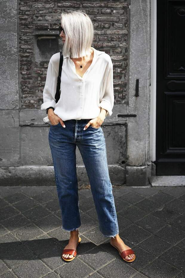 Зрелая женщина в джинсах прямого кроя. /Фото: i.pinimg.com