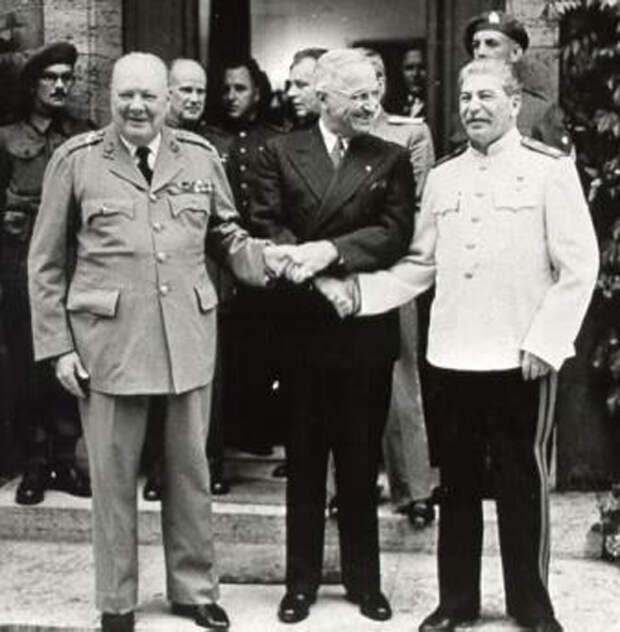Иосиф Сталин, Франклин Делано Рузвельт, Уинстон Черчилль|Фото: zoroastrian.ru