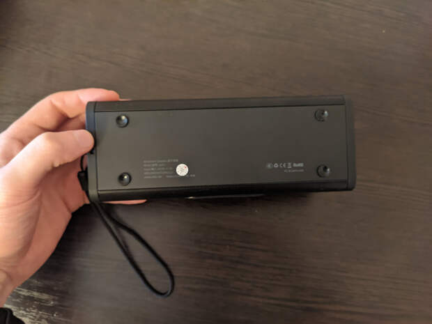 Купил портативную китайскую колонку и сравнил ее с jbl