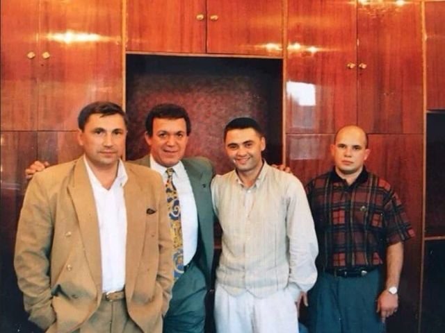 Подборка атмосферных кадров из 90-х