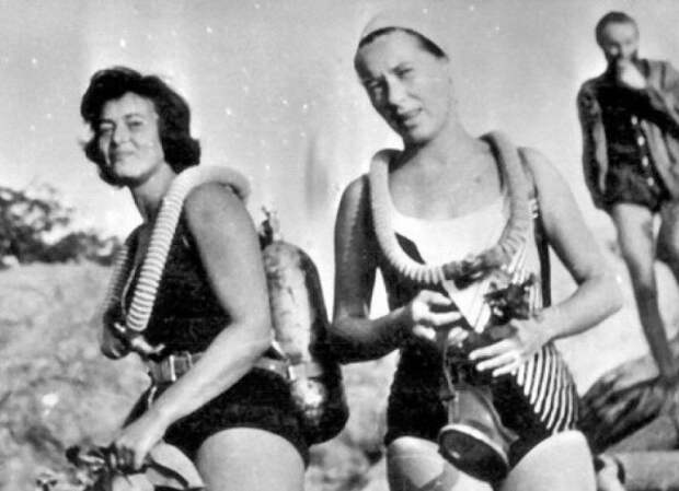первые в СССР женщины-акванавты  Марина Баранец и Галина Гусева
