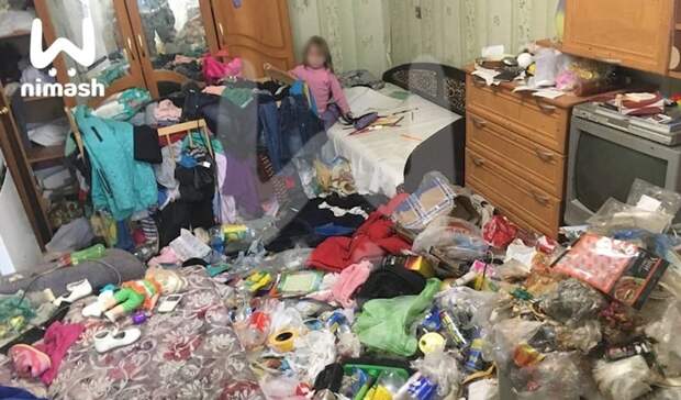 Трехлетнюю девочку нашли среди мусора в Богородске