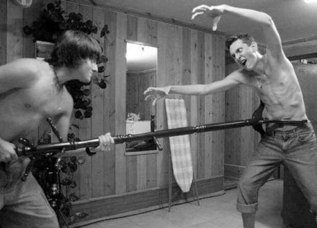 Фотографии, доказывающие, что первые 40 лет в жизни мужчины — самые сложные (25 шт)