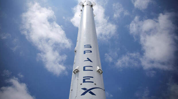 WSJ: SpaceX хочет осуществить беспилотную посадку на Луну в марте 2027 года