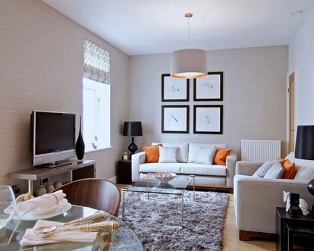 Определенного шарма интерьера добавляют особенные оранжевые подушки, которые создадут теплую атмосферу.