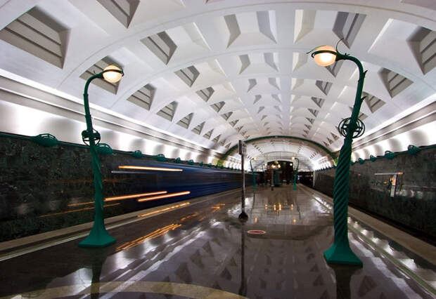 Samye-krasivye-stantsii-metro 33