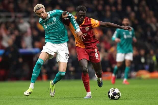 Галатасарай — Ливерпуль: видеообзор 1/8 финала ЛЧ — 1:0, гол Лемины (10 марта 2026)