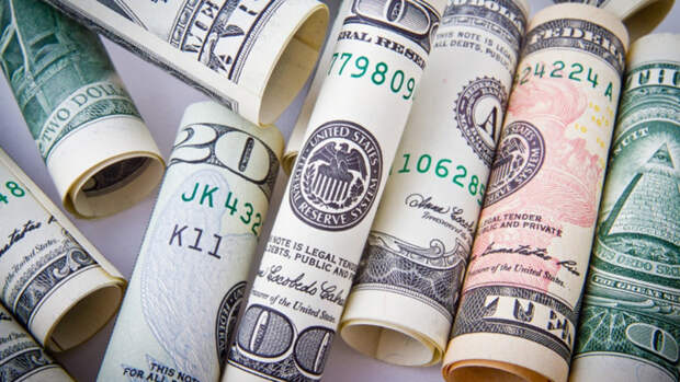 Экономист допустил подорожание доллара до 100 рублей