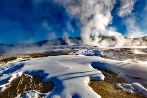 Супервулкан Йеллоустоун грозит скорым извержением: ученые сообщили о тревожном предвестнике 