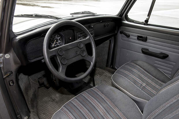 Volkswagen Beetle — вялый, тесный и непрактичный