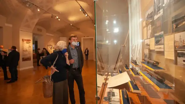 В Петербурге открылась выставка по случаю 325-летия ВМФ