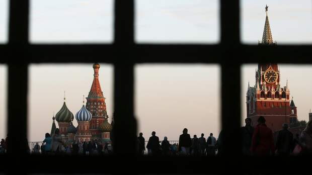 NZZ: санкции стали для России нормой, но смирение — не выход
