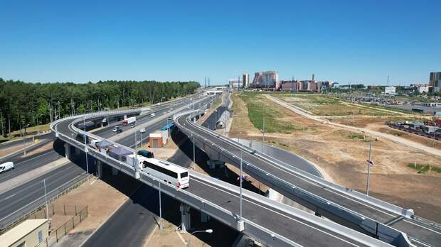 В новой Москве открыли движение по эстакадам, связывающим Калужское шоссе и Коммунарку