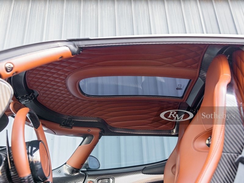 Редкий Koenigsegg Regera 2019 года с крутыми опциями отправляется на аукцион