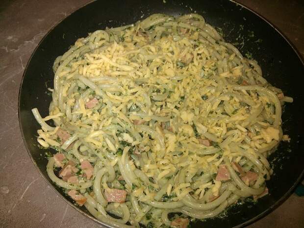 Паста а-ля карбонара со шпинатом еда, кулинария, паста, шпинат