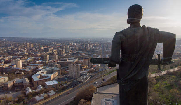 В Армении рассказали об интересах Азербайджана в принятии новой Конституции