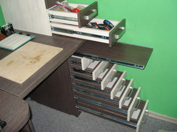 Компьютерный стол студента