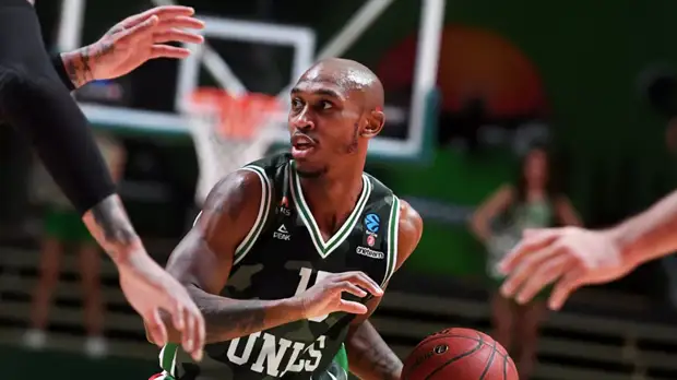 УНИКС обыграл «Жальгирис» в матче Евролиги