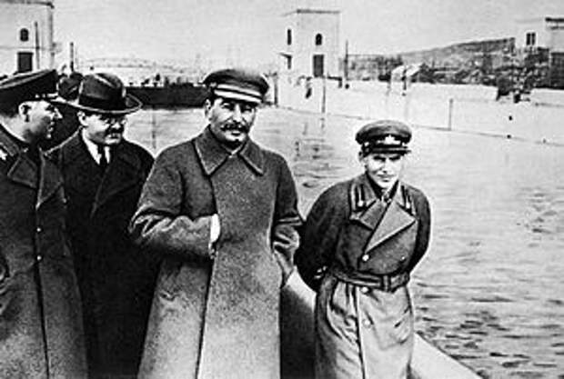 Объективный обзор правления Сталина (Плюсы и Минусы)