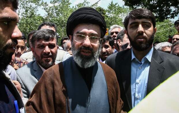 Замглавы МИД Хатибзаде: Хаменеи пребывает в добром здравии и управляет страной