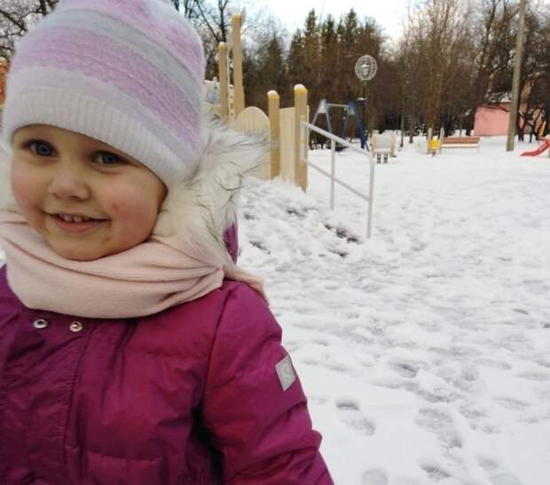 Судебные приставы Петербурга разыскивают 8-летнюю девочку, которую 4 года назад похитил ее отец