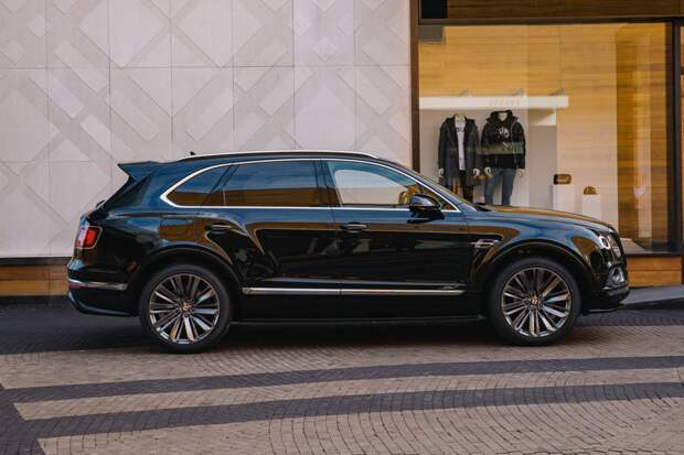 Bentley Bentayga Speed: королевских кровей, но с дерзким характером