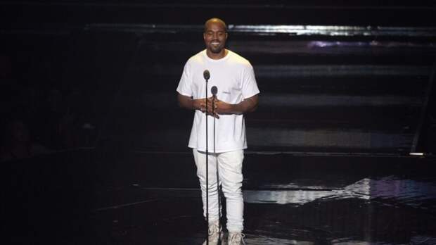 Канье Уэст: как любовь к Гитлеру привела к отмене Wireless и запрету на въезд в Британию