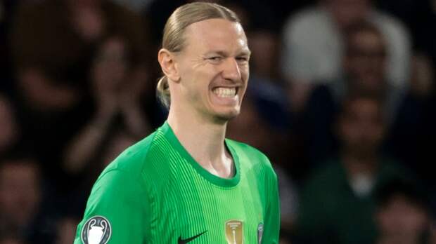 «Непробиваемый Сафонов». Топовое французское издание оценило игру россиянина в ответном матче с «Ливерпулем»