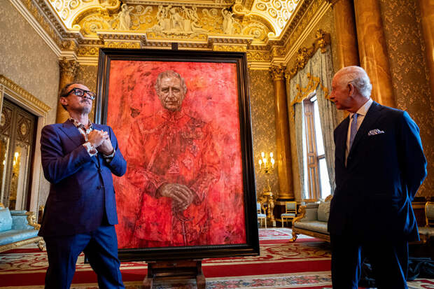 Активисты по защите прав животных изуродовали портрет короля Карла III в Лондоне