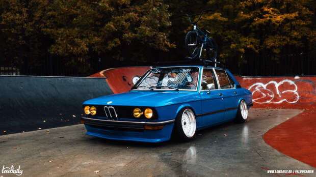 Кастомный BMW E12 1975 года с бодидропом