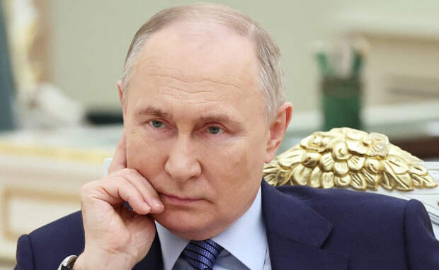Владимир Путин поручил провести учения по применению тактического ядерного оружия