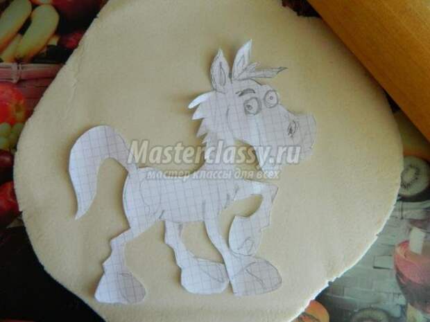 поделки из солёного теста. Лошадка
