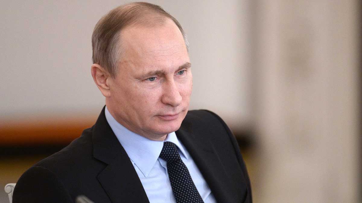 СМИ: Путин не переживает из-за скандальных заявлений Байдена в его адрес