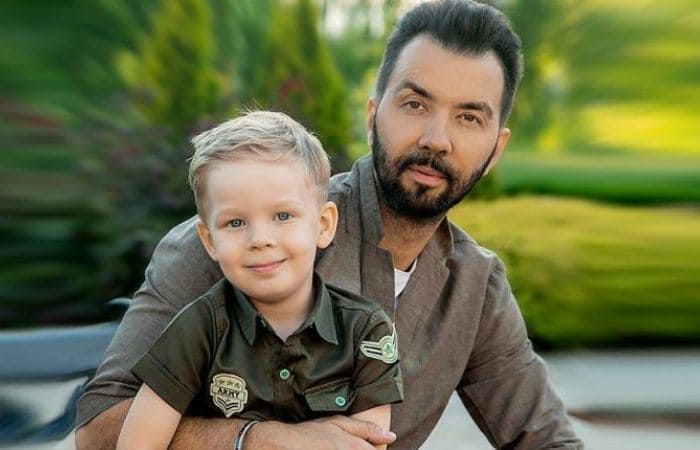 Почему Денис Клявер скрывал своё родство с отцом и отказался от его фамилии