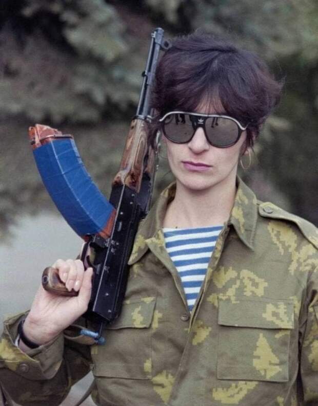Подборка атмосферных кадров из 90-х
