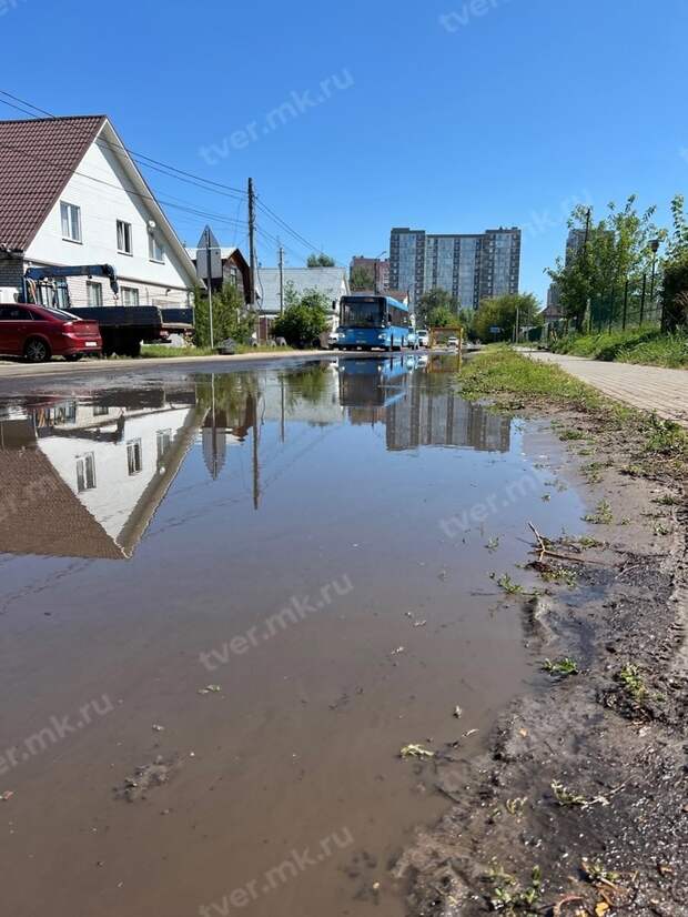 В Твери целую улицу залило кипятком