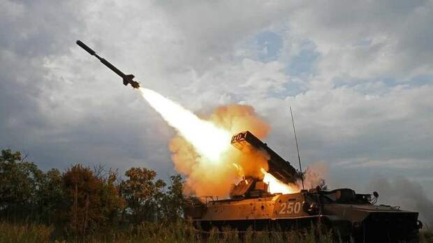 Западную ракету сбили расчеты ПВО над Мариуполем