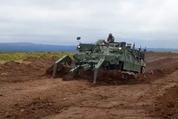 Пленный: бронеколонна ВСУ подорвалась на своем минном поле в Сумской области