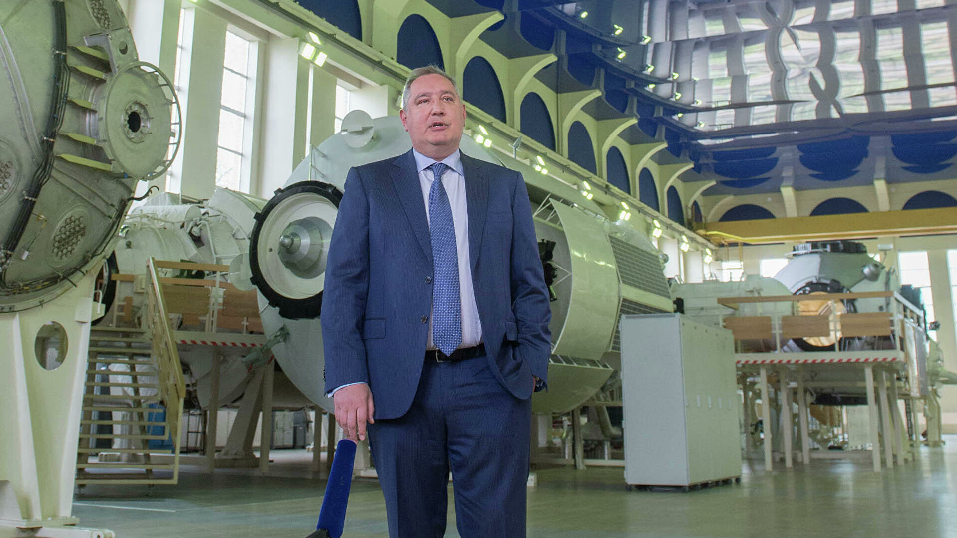Рогозин эмоционально отреагировал на стыковку 