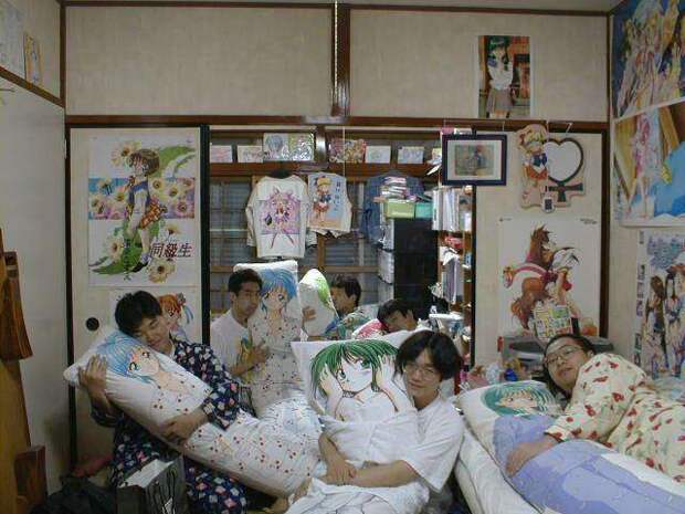 6. Пижамная вечеринка японских мальчиков  странность, япония