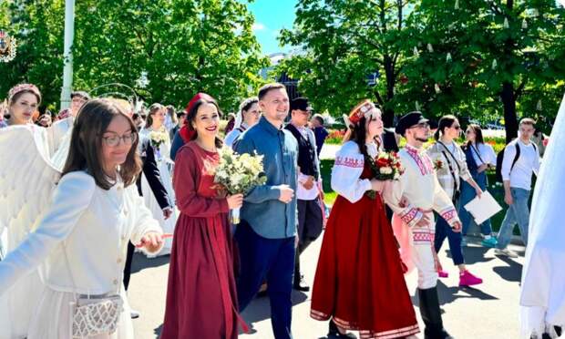 Ещё одна пара из Архангельской области зарегистрировала брак на выставке «Россия»