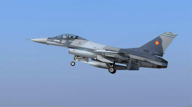 Истребитель F-16 Fighting Falcon ВВС Румынии - РИА Новости, 1920, 21.07.2022