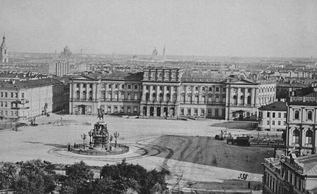 Мариинский дворец и памятник Николаю I. 1874
