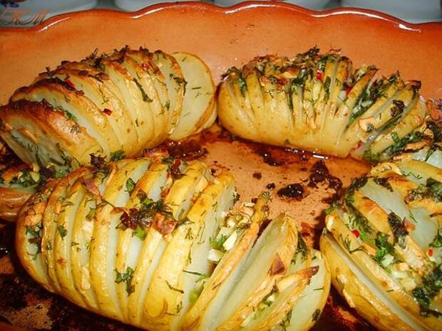 МОЛОДОЙ КАРТОФЕЛЬ С СЫРОМ и зеленью
