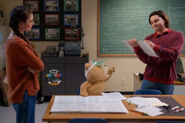 Второй сезон «Третьего лишнего» возглавил рейтинг комедий 2026 года